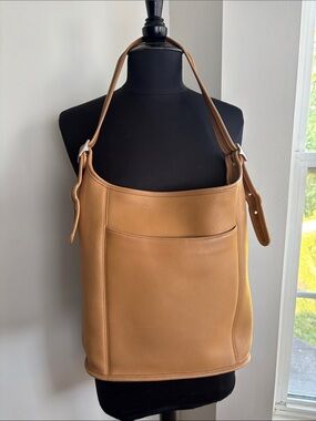 Vintage Coach legacy. Coach 9060